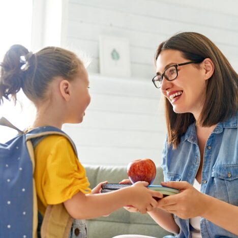 Jak reklamować swoją markę? Postaw na gadżety reklamowe z logo!