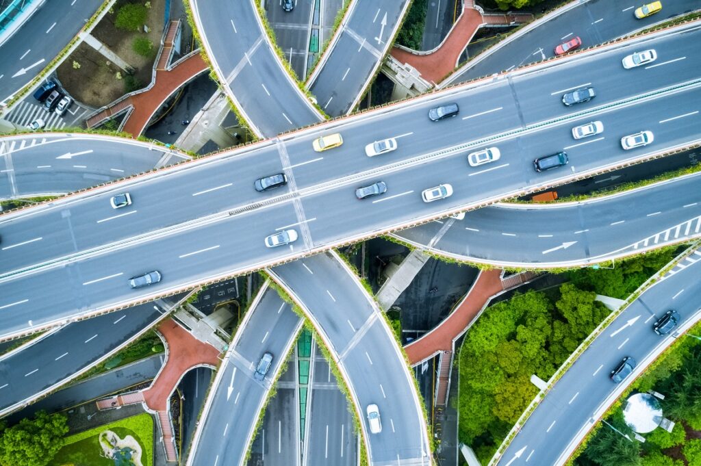 Jakie przepisy regulują transport krajowy?