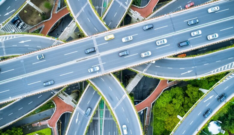 Jakie przepisy regulują transport krajowy?